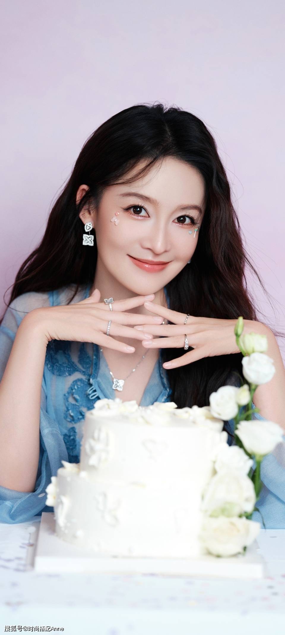 搭清新复古生图状态美上热搜瓦力棋牌游戏李沁生日写真穿(图5)