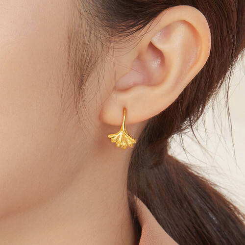 始——六福珠宝 囍爱系列黄金耳环瓦力游戏