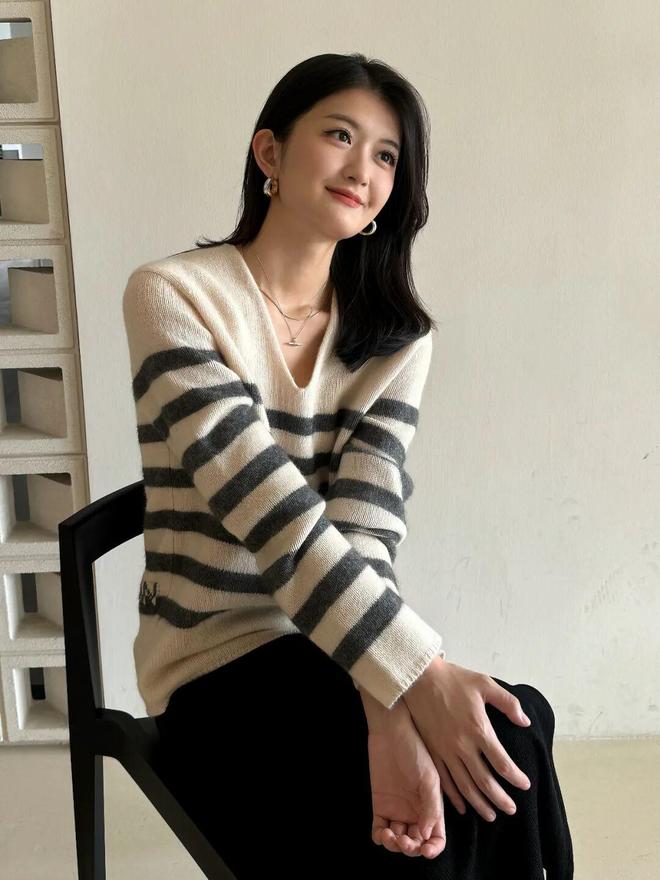 芷蕾种草的宝藏单品确实很好搭！瓦力棋牌游戏推广 被刘亦菲、辛(图27)