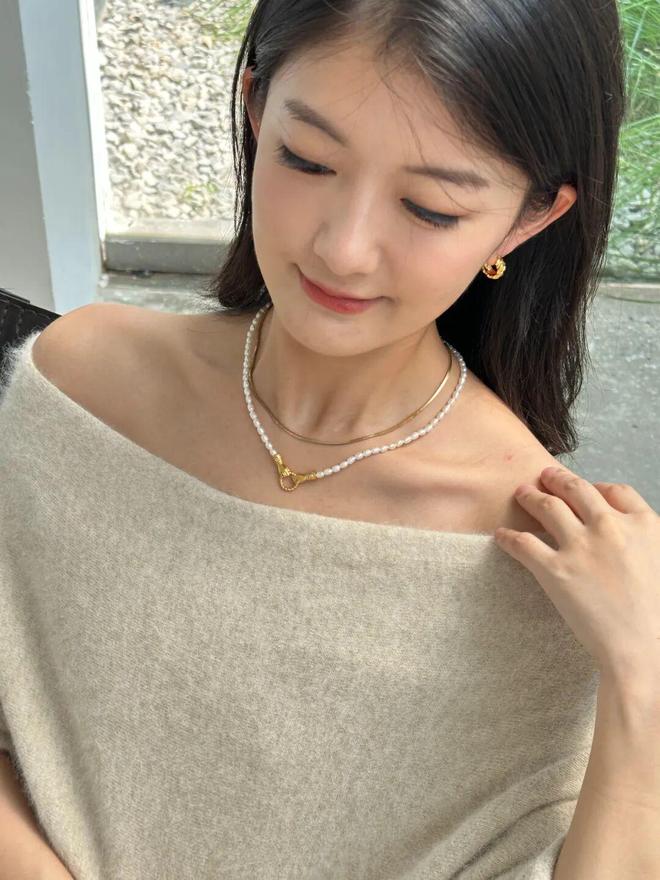 芷蕾种草的宝藏单品确实很好搭！瓦力棋牌游戏推广 被刘亦菲、辛(图35)